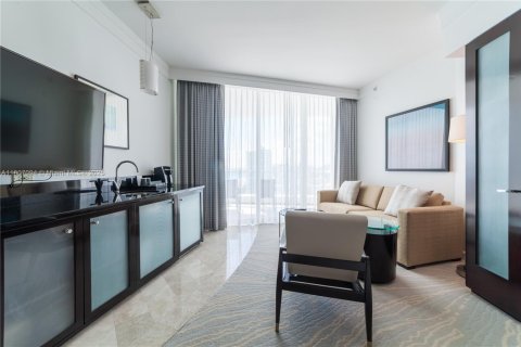 Condo in Miami Beach, Florida  № 1746188 - photo 2