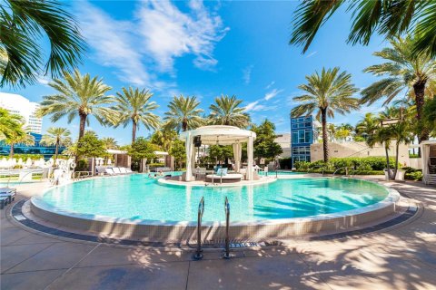 Condo in Miami Beach, Florida  № 1746188 - photo 19