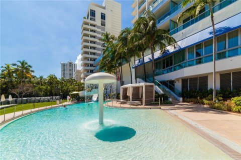 Condo in Miami Beach, Florida  № 1746188 - photo 20