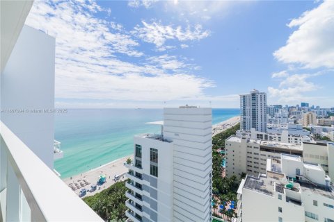 Condo in Miami Beach, Florida  № 1746188 - photo 9