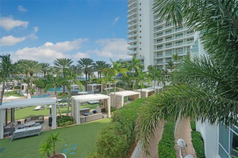 Condo in Miami Beach, Florida  № 1746188 - photo 11