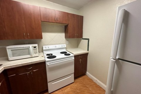 Copropriété à vendre à Miami, Floride: 2 chambres, 76.74 m2 № 1860444 - photo 13