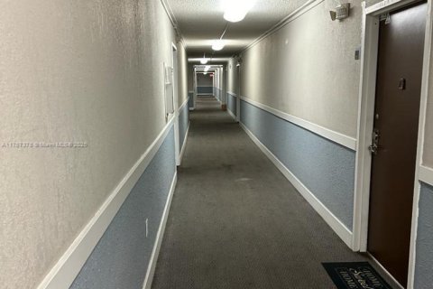 Copropriété à vendre à Miami, Floride: 2 chambres, 76.74 m2 № 1860444 - photo 5