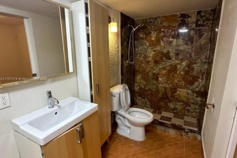 Copropriété à vendre à Miami, Floride: 2 chambres, 76.74 m2 № 1860444 - photo 22