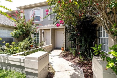 Townhouse in Tampa, Florida 2 bedrooms, 133.04 sq.m. № 1894633 - photo 4