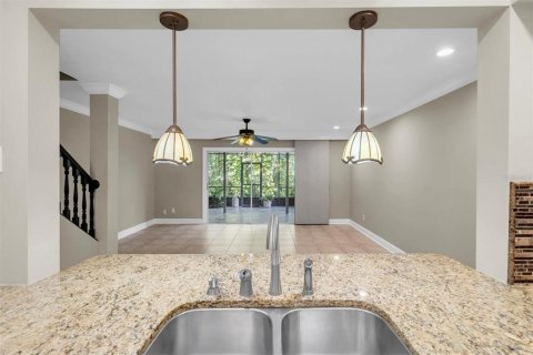Townhouse in Tampa, Florida 2 bedrooms, 133.04 sq.m. № 1894633 - photo 14