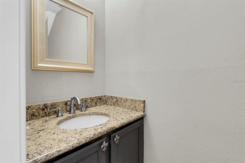 Townhouse in Tampa, Florida 2 bedrooms, 133.04 sq.m. № 1894633 - photo 7