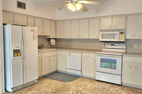 Condominio en venta en Clearwater, Florida, 2 dormitorios, 130.06 m2 № 2197930 - foto 3