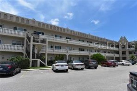 Condo in Clearwater, Florida, 2 bedrooms № 2197930
