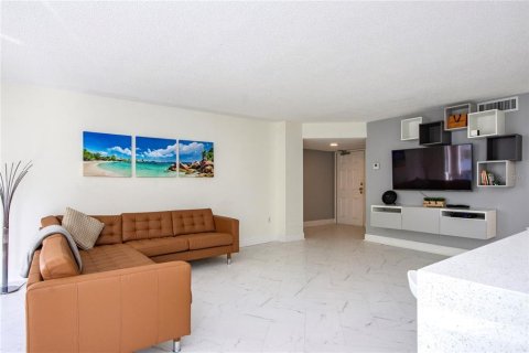 Condominio en alquiler en Clearwater, Florida, 2 dormitorios, 125.42 m2 № 1669864 - foto 10