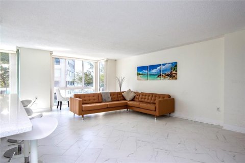 Condominio en alquiler en Clearwater, Florida, 2 dormitorios, 125.42 m2 № 1669864 - foto 14