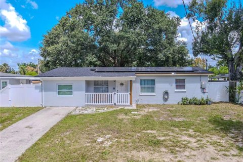 Casa en venta en Tampa, Florida, 3 dormitorios, 95.22 m2 № 1905460 - foto 1