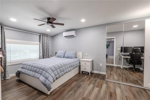 Casa en venta en Tampa, Florida, 3 dormitorios, 95.22 m2 № 1905460 - foto 13