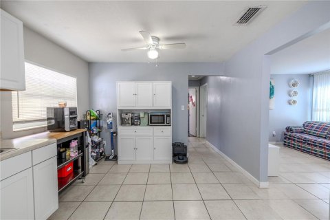 Casa en venta en Tampa, Florida, 3 dormitorios, 95.22 m2 № 1905460 - foto 10