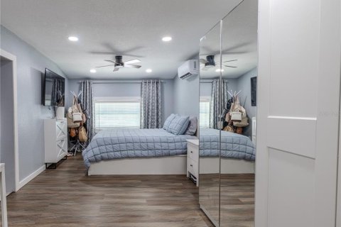 Casa en venta en Tampa, Florida, 3 dormitorios, 95.22 m2 № 1905460 - foto 15
