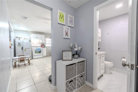 Casa en venta en Tampa, Florida, 3 dormitorios, 95.22 m2 № 1905460 - foto 23