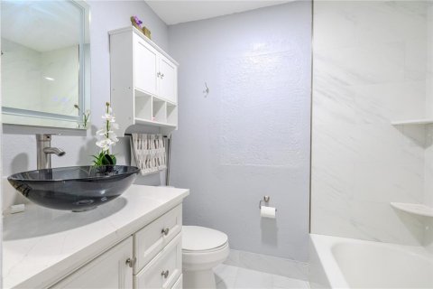 Casa en venta en Tampa, Florida, 3 dormitorios, 95.22 m2 № 1905460 - foto 25