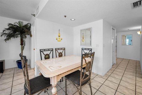 Condominio en venta en Indian Rocks Beach, Florida, 2 dormitorios, 128.21 m2 № 1773234 - foto 20