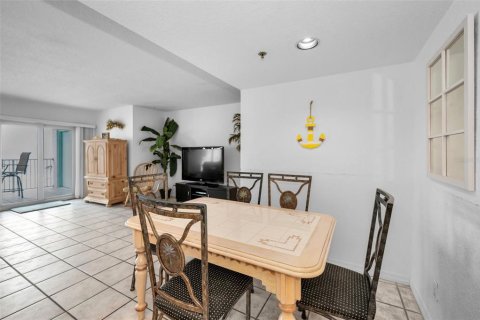 Condominio en venta en Indian Rocks Beach, Florida, 2 dormitorios, 128.21 m2 № 1773234 - foto 21