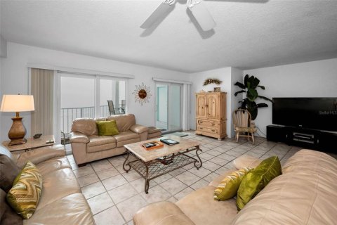 Condominio en venta en Indian Rocks Beach, Florida, 2 dormitorios, 128.21 m2 № 1773234 - foto 16