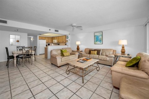 Condominio en venta en Indian Rocks Beach, Florida, 2 dormitorios, 128.21 m2 № 1773234 - foto 18