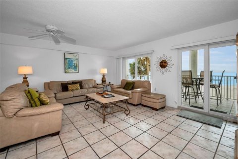 Condominio en venta en Indian Rocks Beach, Florida, 2 dormitorios, 128.21 m2 № 1773234 - foto 9