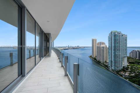 Condo in Miami, Florida, 5 bedrooms  № 2182014 - photo 12