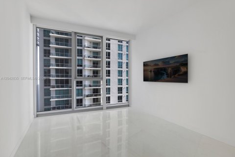Condo in Miami, Florida, 5 bedrooms  № 2182014 - photo 30