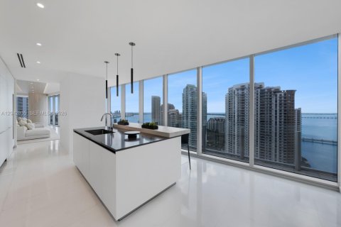 Condo in Miami, Florida, 5 bedrooms  № 2182014 - photo 9