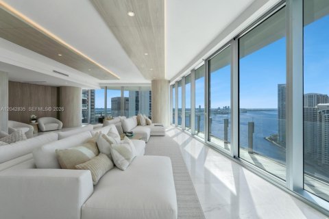 Condo in Miami, Florida, 5 bedrooms  № 2182014 - photo 3