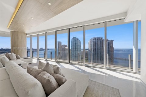Condo in Miami, Florida, 5 bedrooms  № 2182014 - photo 6