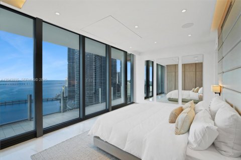Condo in Miami, Florida, 5 bedrooms  № 2182014 - photo 15