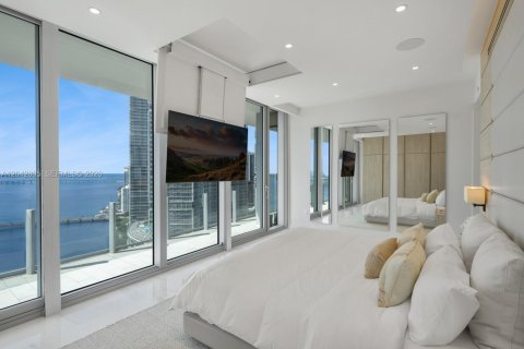 Condo in Miami, Florida, 5 bedrooms  № 2182014 - photo 16
