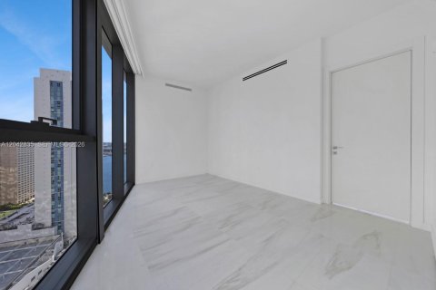 Condo in Miami, Florida, 5 bedrooms  № 2182014 - photo 28