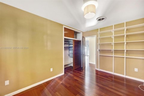 Casa en alquiler en Pinecrest, Florida, 4 dormitorios, 287.63 m2 № 2023695 - foto 18