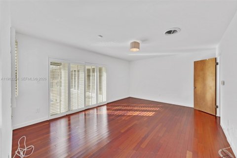 Casa en alquiler en Pinecrest, Florida, 4 dormitorios, 287.63 m2 № 2023695 - foto 11