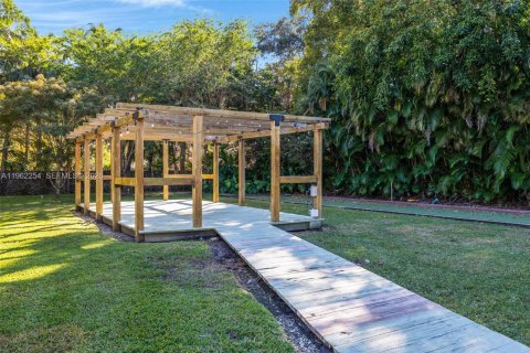 Casa en alquiler en Pinecrest, Florida, 4 dormitorios, 287.63 m2 № 2023695 - foto 30