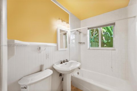 Casa en alquiler en Pinecrest, Florida, 4 dormitorios, 287.63 m2 № 2023695 - foto 22