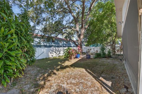 House in Saint Petersburg, Florida 2 bedrooms, 94.57 sq.m. № 2196999 - photo 24