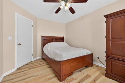 House in Saint Petersburg, Florida 2 bedrooms, 94.57 sq.m. № 2196999 - photo 17