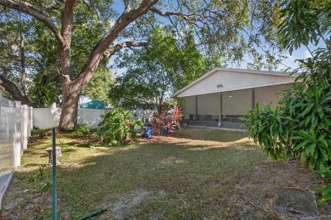 House in Saint Petersburg, Florida 2 bedrooms, 94.57 sq.m. № 2196999 - photo 25