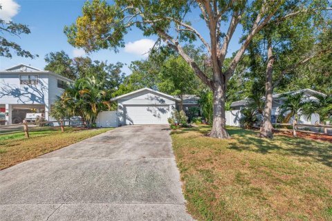 House in Saint Petersburg, Florida 2 bedrooms, 94.57 sq.m. № 2196999 - photo 26