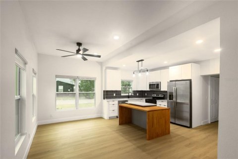 Villa ou maison à louer à Tampa, Floride: 3 chambres, 124.49 m2 № 2405491 - photo 2