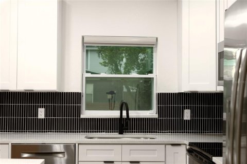Villa ou maison à louer à Tampa, Floride: 3 chambres, 124.49 m2 № 2405491 - photo 18