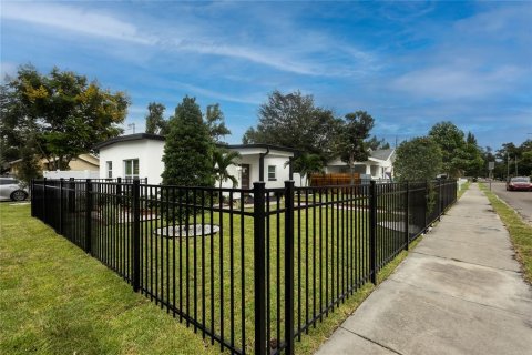 Villa ou maison à louer à Tampa, Floride: 3 chambres, 124.49 m2 № 2405491 - photo 25