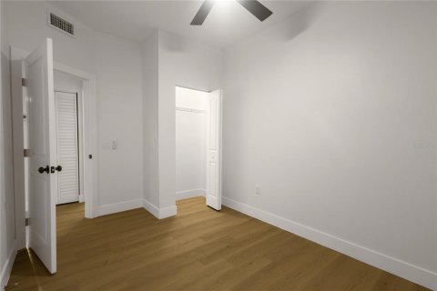 Villa ou maison à louer à Tampa, Floride: 3 chambres, 124.49 m2 № 2405491 - photo 13
