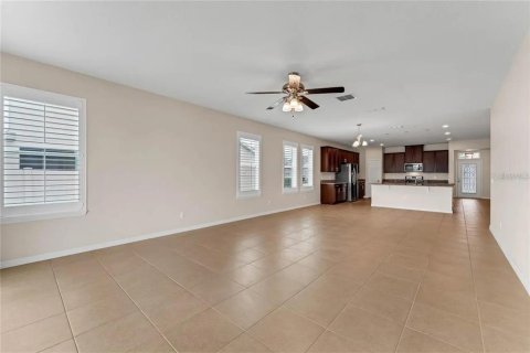 Casa en alquiler en Orlando, Florida, 4 dormitorios, 207.73 m2 № 2097891 - foto 5