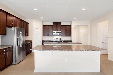 Casa en alquiler en Orlando, Florida, 4 dormitorios, 207.73 m2 № 2097891 - foto 4