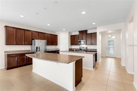 Casa en alquiler en Orlando, Florida, 4 dormitorios, 207.73 m2 № 2097891 - foto 2