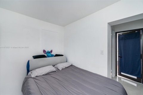 Propiedad comercial en venta en Miami, Florida, 149.85 m2 № 1897880 - foto 16